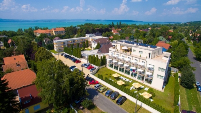 Két Korona Konferencia és Wellness Hotel Balatonszárszó