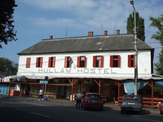 Hullám Hostel