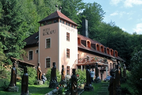 Kőkapu Károlyi Vadászkastély és Hotel