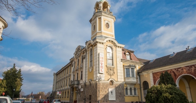 Hotel Tisza*** Szálló és Gyógyfürdő