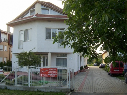 Pávai Apartmanház Hajdúszoboszló