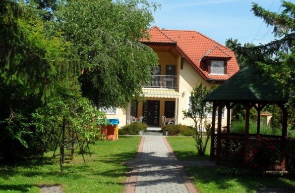 Lola Apartmanház Balatonlelle