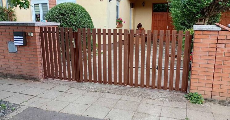 Hosszú távú kerítésmegoldások a modern otthonokban