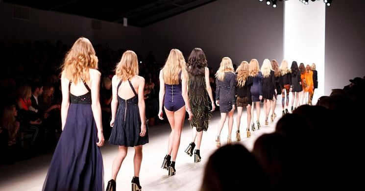 Luxusipari kilátások: hová jutott a prémium divat?