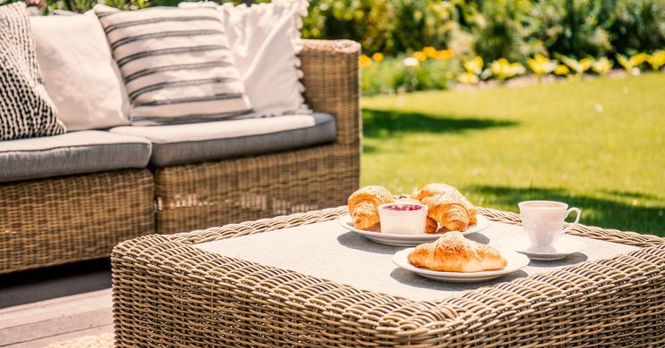 Outdoor living boom: miért költöznek ki az európai nappalik a szabadba?