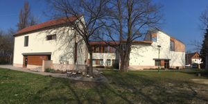 Kaptár - az agárdi szolgáltatóház