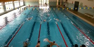 Szigetvári úszásoktatás a gyógyfürdő tanuszodájában