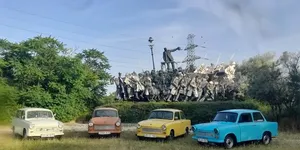 Trabant túra Budapesten, élmény autózás vagy pöfögés egy kelet-német papírjaguárban