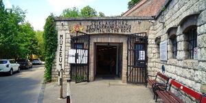 Sziklakórház Atombunker Múzeum kiállítás Budapesten 2026 - Múzeumlátogatás tárlatvezetéssel