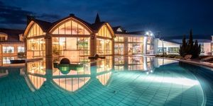 Éjszakai fürdőzés Sárvár 2025