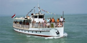 Balatonföldvári kedvezményes hajózás gyerekcsoportoknak a Balatoni Hajózás kirándulóhajóival Balatonföldvári kedvezményes hajózás gyerekcsoportoknak a Balatoni Hajózás kirándulóhajóival