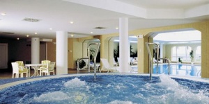 Hétköznapi tavaszi wellness pihenés Döbröntén, ajándékutalványokkal a Hasik Hotelben Hétköznapi tavaszi wellness pihenés Döbröntén, ajándékutalványokkal a Hasik Hotelben