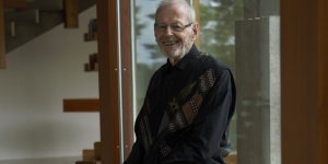 Niklaus Brantschen jezsuita és zen mester előadása Mire tanítanak az ökrök? címmel Niklaus Brantschen jezsuita és zen mester előadása Mire tanítanak az ökrök? címmel
