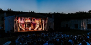 Komárom színház, szabadtéri musical előadások a Monostori Erőd falai között Komárom színház, szabadtéri musical előadások a Monostori Erőd falai között