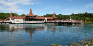 Gerincsérv, gerincferdülés gyógykúra Hévízen, a Hotel Spa Hévíz szállodában Gerincsérv, gerincferdülés gyógykúra Hévízen, a Hotel Spa Hévíz szállodában