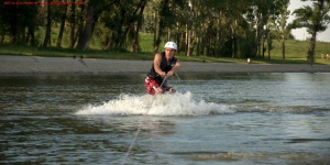 Wakeboard Győrben oktatással is, és még számos vízi extrém sport közül lehet választani Wakeboard Győrben oktatással is, és még számos vízi extrém sport közül lehet választani