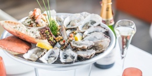 Seafood Budapest, tenger gyümölcseiből készült ételkóstoló péntekenként a Paris Budapest Étteremben Seafood Budapest, tenger gyümölcseiből készült ételkóstoló péntekenként a Paris Budapest Étteremben