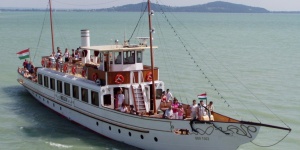 Balatongyöröki hajózás és hajókirándulás menetrendi járatokkal a Balatonon 2018 Balatongyöröki hajózás és hajókirándulás menetrendi járatokkal a Balatonon 2018