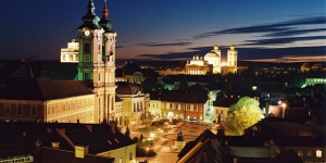 Szállásajánlat az egri fesztiválok idejére a Hunguest Hotel Flóra szállodában Szállásajánlat az egri fesztiválok idejére a Hunguest Hotel Flóra szállodában