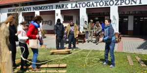 Hagyományőrző kézműves foglalkozások a Hortobágyi Kézműves Udvarban Hagyományőrző kézműves foglalkozások a Hortobágyi Kézműves Udvarban