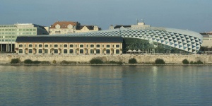 Új Budapest Galéria tárlatvezetés csoportoknak magyar és idegen nyelven Új Budapest Galéria tárlatvezetés csoportoknak magyar és idegen nyelven