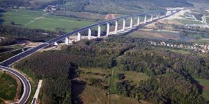 Balatoni viadukt, csodálja meg a völgyhidat Kőröshegyen