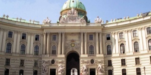 Bécs Hofburg kirándulás kedvezményes wellness szállással Mosonmagyaróváron Bécs Hofburg kirándulás kedvezményes wellness szállással Mosonmagyaróváron