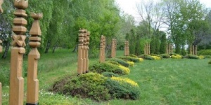 Kirándulás a Híres Lovak Emlékparkjába, mely a Bábolnai Arborétum és Állatpark különlegessége Kirándulás a Híres Lovak Emlékparkjába, mely a Bábolnai Arborétum és Állatpark különlegessége
