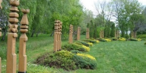 Kirándulás a Híres Lovak Emlékparkjába, mely a Bábolnai Arborétum és Állatpark különlegessége