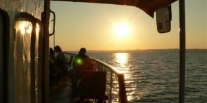 Esti sétahajózás a Balatonon 2018. Csillagles túra Keszthelyről a Helka nosztalgiahajóval Esti sétahajózás a Balatonon 2018. Csillagles túra Keszthelyről a Helka nosztalgiahajóval