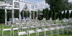 Erdei esküvő helyszín csodálatos környezetben, álomesküvőjét tartsa a Kerekerdő Rendezvényházban
