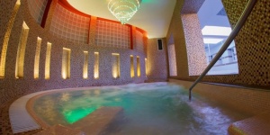 Tatai wellness fürdő - külsős vendégeknek ebéddel vagy vacsorával a Kristály Imperial Hotelben