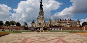 Dél-lengyelországi utazás 2019. Zarándoklat Czestochowába a Nyírség Utazási Iroda szervezésében Dél-lengyelországi utazás 2019. Zarándoklat Czestochowába a Nyírség Utazási Iroda szervezésében