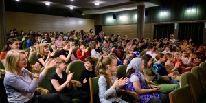 Hírös Agóra Ifjúsági Otthon programok 2025
