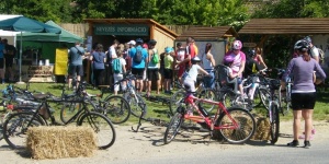 Csesznek No Motor Rally 2019. Játékos, pecsétgyűjtős természetjárás a Bakonyban Csesznek No Motor Rally 2019. Játékos, pecsétgyűjtős természetjárás a Bakonyban