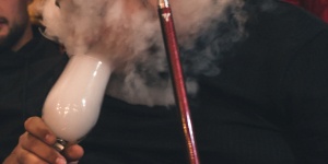 Vízipipázás Gyulán rengeteg vízipipa ízzel és hatalmas italkínálattal, gyere vár a shisha bár!