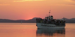 Balatonlellei romantikus hajókirándulás, naplemente sétahajózás a Balatonon 2019 Balatonlellei romantikus hajókirándulás, naplemente sétahajózás a Balatonon 2019