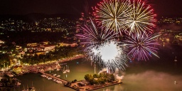 Balatonfüredi tűzijáték augusztus 20-án. Tűzijáték néző séta- és bulihajó indul a kikötőből 2019 Balatonfüredi tűzijáték augusztus 20-án. Tűzijáték néző séta- és bulihajó indul a kikötőből 2019