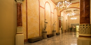 Csoportos idegenvezetés a Pesti Vigadóban az Idegenvezetők Világnapja alkalmából 2019 Csoportos idegenvezetés a Pesti Vigadóban az Idegenvezetők Világnapja alkalmából 2019