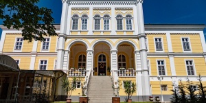 Balatonfüredi látnivalók, városnéző pihenés történelmi szállodánkban, az Astoria Hotelben