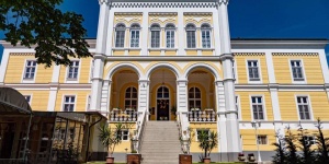 Októberi hosszú hétvége 2025 Balatonfüred. Várjuk a történelmi városnegyedben az Astoria Hotelben