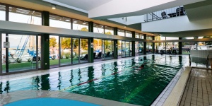 Balatoni wellness pihenés Siófokon, nyári kikapcsolódás félpanzióval a Hotel Yachtban