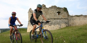 Bakonyi kerékpártúra programok wellness pihenéssel a festői szépségű Döbröntén, a Hasik Hotelben Bakonyi kerékpártúra programok wellness pihenéssel a festői szépségű Döbröntén, a Hasik Hotelben