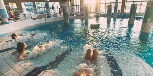 Gyopárosi élményfürdő hétvége éjszakai fürdőzési lehetőséggel a Hotel Corvus Aqua szállodában Gyopárosi élményfürdő hétvége éjszakai fürdőzési lehetőséggel a Hotel Corvus Aqua szállodában