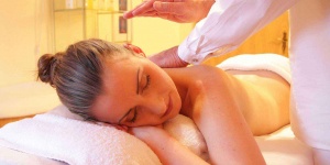 Hévízi wellness hétköznapok, 3=4 akció masszázzsal a Palace Hotelben Hévízi wellness hétköznapok, 3=4 akció masszázzsal a Palace Hotelben