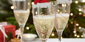 Előszilveszteri vacsora az Astoria Étteremben borkóstolóval és élőzenével Előszilveszteri vacsora az Astoria Étteremben borkóstolóval és élőzenével