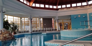 Október 23-ai wellness Kiskunmajsán, ünnepi fürdőzés a Jonathermál Gyógy- és Élményfürdőben