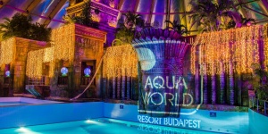 Valentin-napi éjszakai fürdőzés Budapest 2023. Romantikus fürdőzős este az Aquaworldben
