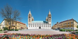 Pécsi Püspökség