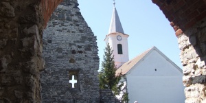 Árpád-kori Templomromok